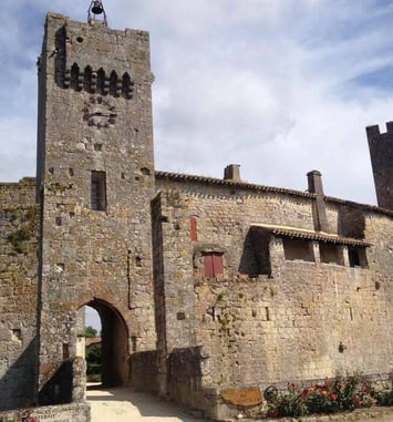 Visite guidée du village fortifié de Larressingle