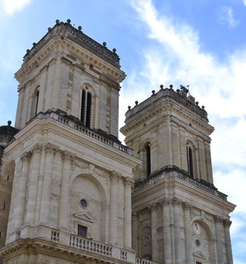 Poussez les portes de la cathédrale Sainte-Marie !