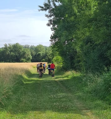 Visite guidée à vélo sur l'ancien sentier de halage le long de la Baïse