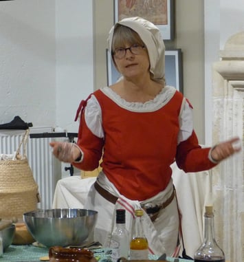 Visite de l’ancienne pharmacie de la Belle Epoque et atelier costumé