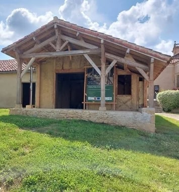 Visite libre : restauration d'une maison en terre crue