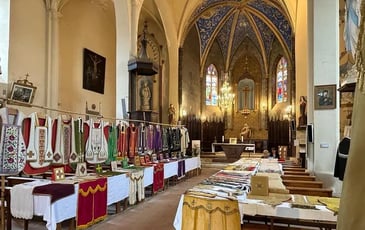 Exposition de vêtements liturgiques